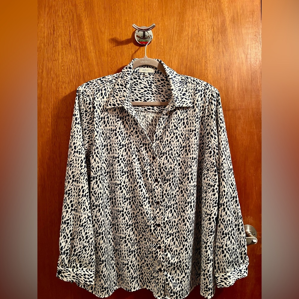 Elegant Antea Plus Blouse, long sleeve, black & white, XL. New, never used.